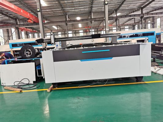 Máquina de corte 3000W do laser da tabela do dobro do ferro Raycus IPG