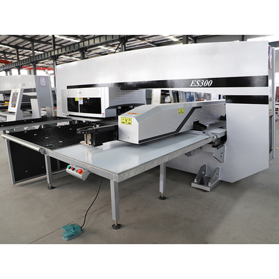 Máquina de perfuração do índice das estações servo completas da imprensa de perfurador 32 da torreta do CNC ES300 auto