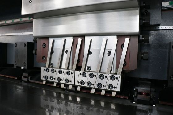 o entalho do CNC 8MPa faz à máquina a máquina de sulco de alumínio composta 6000mm